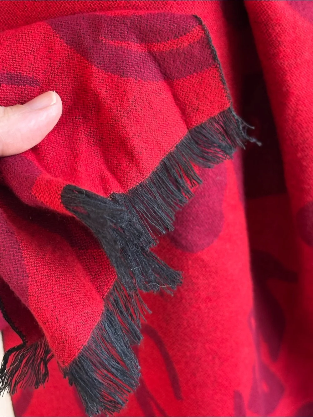 Bundle 2/$30! Cozy Red Burgundy Fringed Scarf Jacquard EUC